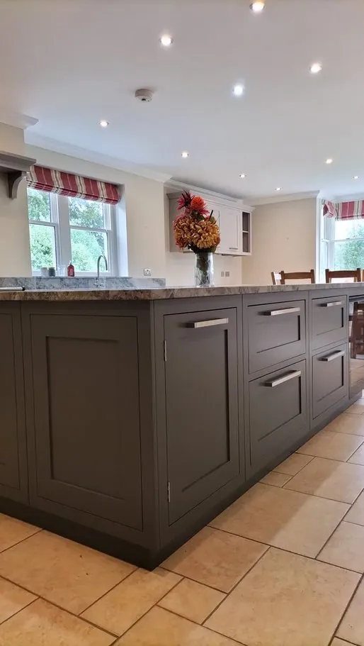 Kitchen in Fareham PO16, Hampshire resprayed charcoal grey by Kitchen Decorators
